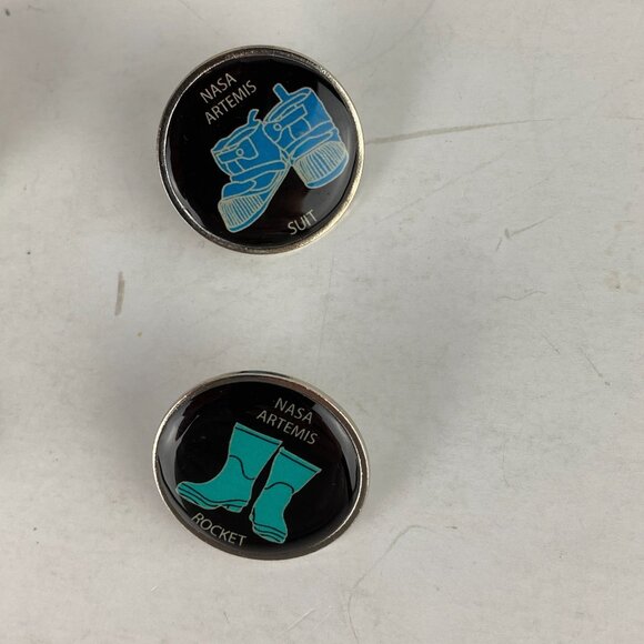 NASA Artemis Astronaut Program Collectible Pins Boots Landing Moon Spacecraft + - Picture 5 of 5